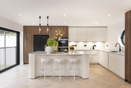 Project | UK | HW2022 Alsace | gated mews 001